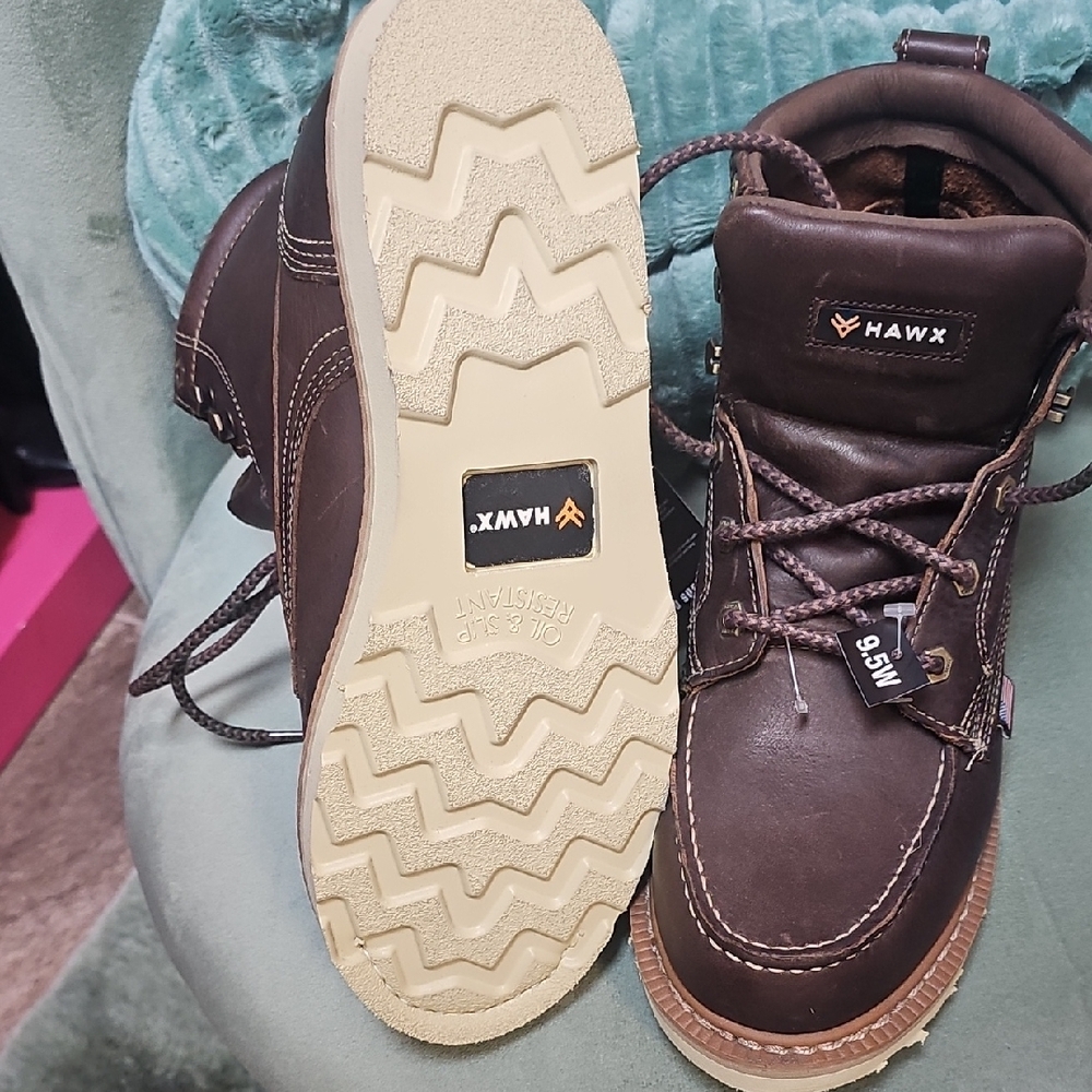 Brown Chukka Boots with Soft Leather and Moc-Toe Design - Picture 6 of 6